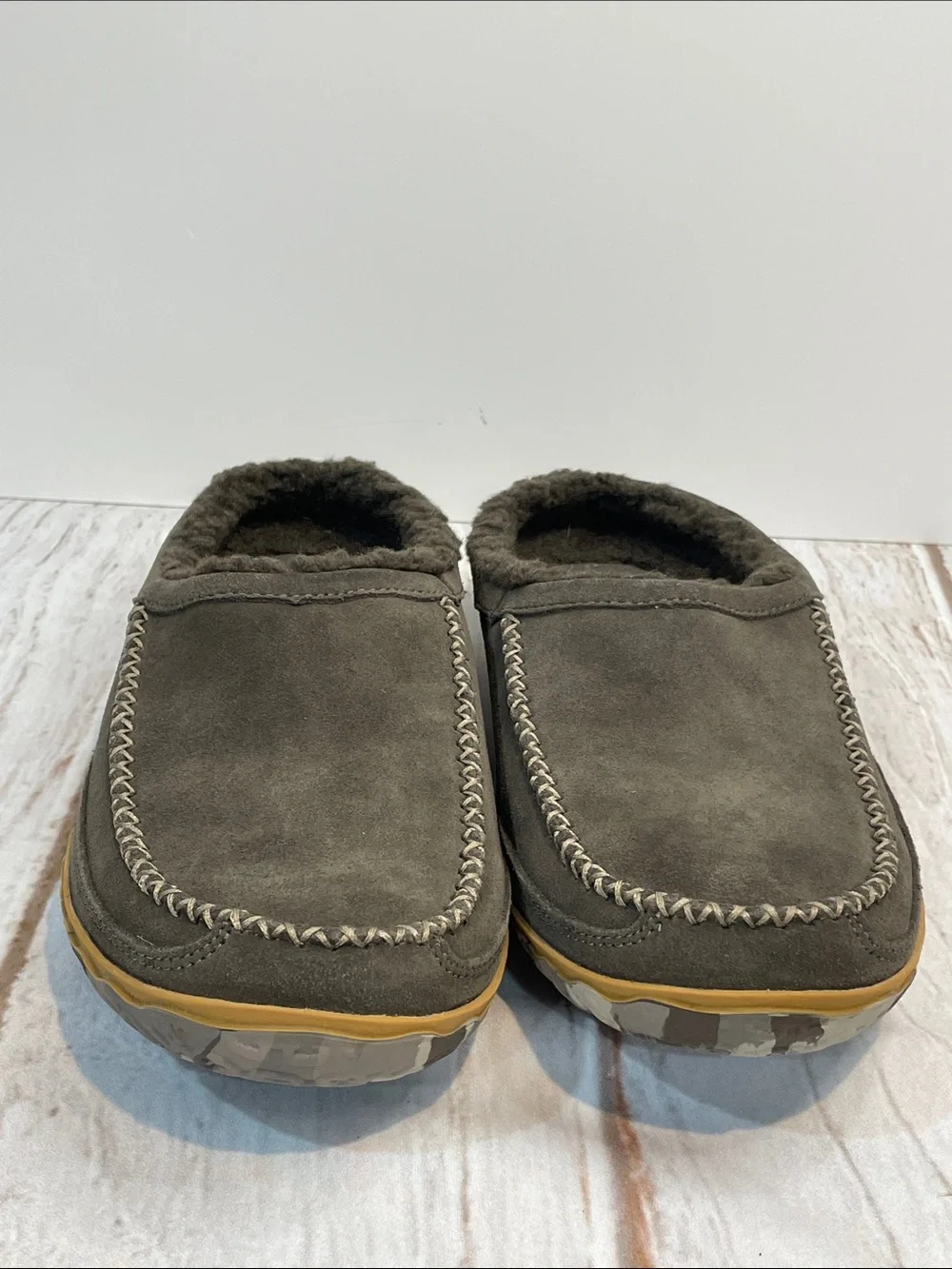 L.L. Bean Mens 10 Suede Slippers Grey Shearling Slip-On Loafers Low Back Cozy